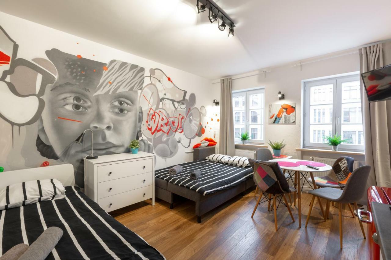 Lipstick House Rynek Apartment วรอตซวาฟ ภายนอก รูปภาพ