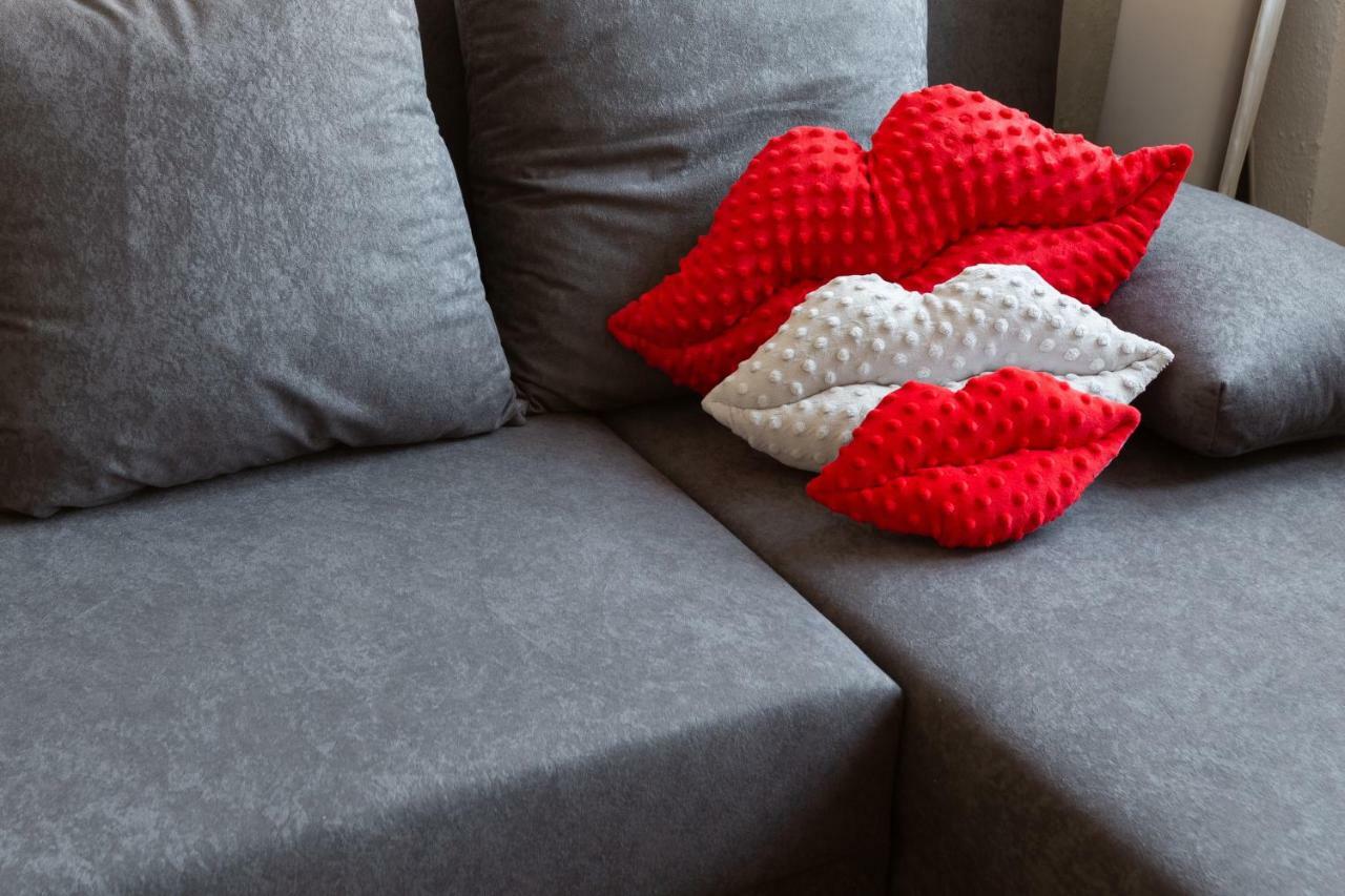 Lipstick House Rynek Apartment วรอตซวาฟ ภายนอก รูปภาพ